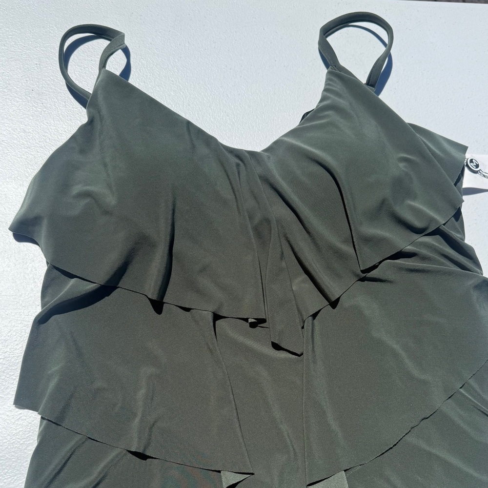 Magicsuit Solid Rita Top Size 10 Women’s Swimwear